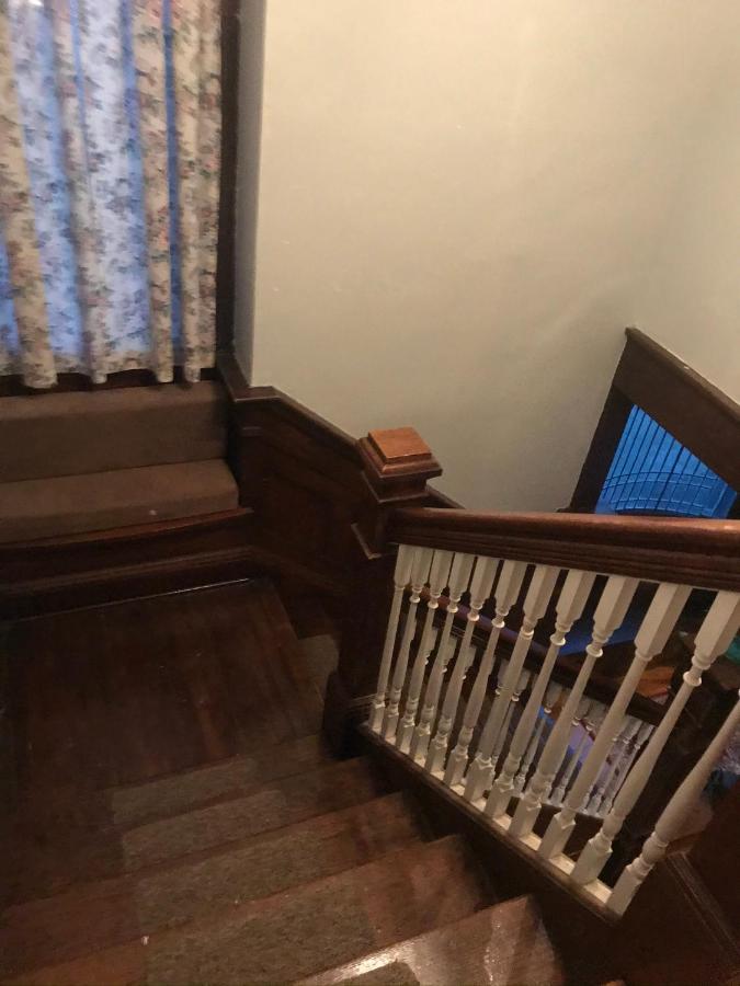 5 Star Victorian Mansion-Downtown No Locals Bed and Breakfast Erie Buitenkant foto