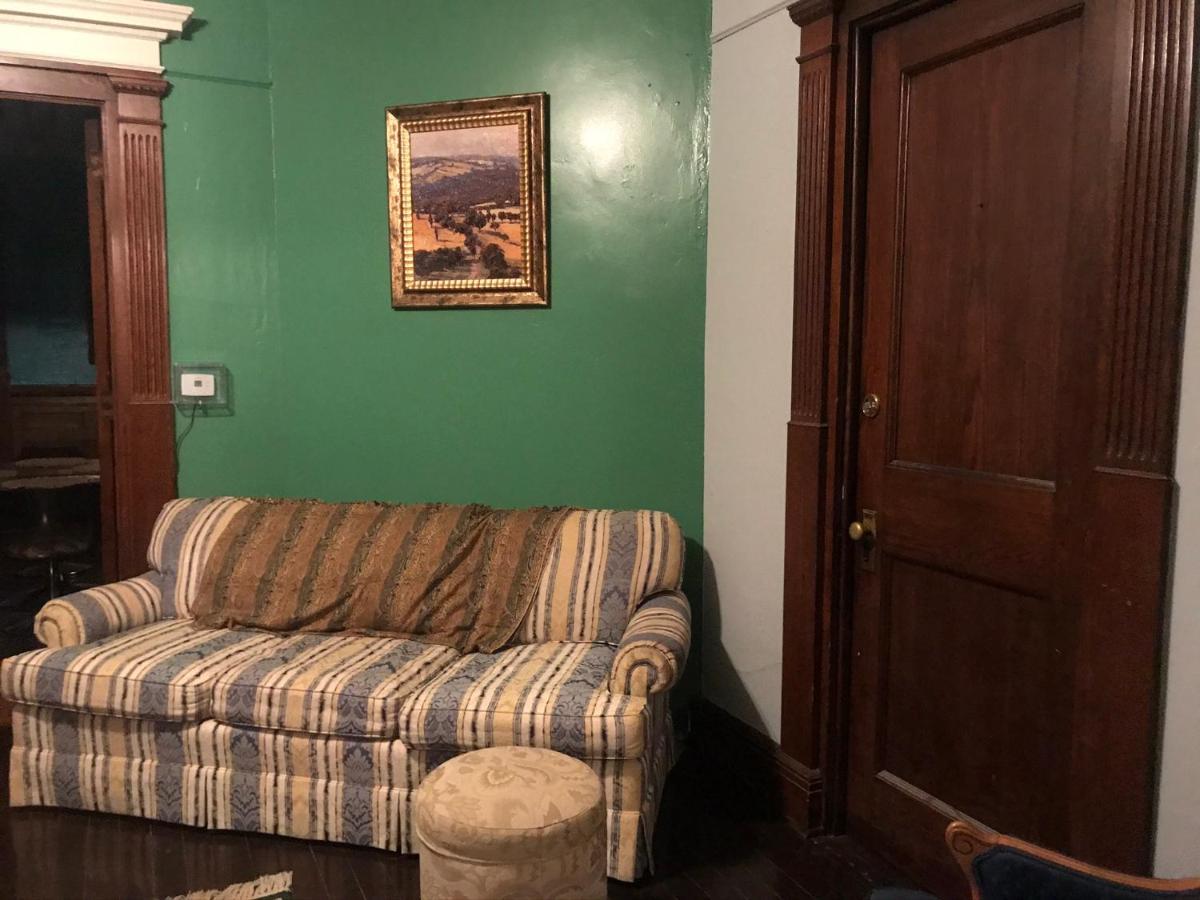 5 Star Victorian Mansion-Downtown No Locals Bed and Breakfast Erie Buitenkant foto