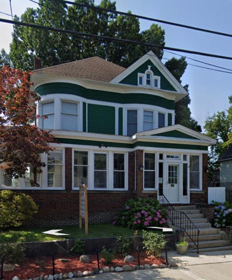 5 Star Victorian Mansion-Downtown No Locals Bed and Breakfast Erie Buitenkant foto
