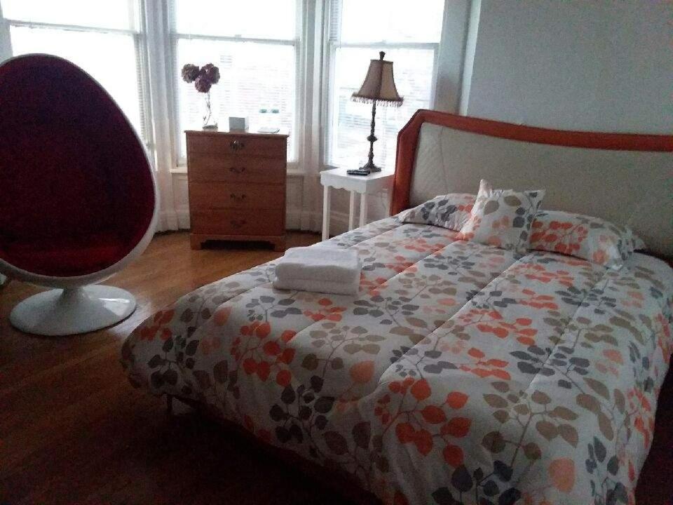 5 Star Victorian Mansion-Downtown No Locals Bed and Breakfast Erie Buitenkant foto