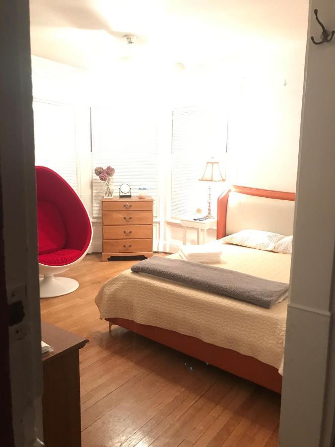 5 Star Victorian Mansion-Downtown No Locals Bed and Breakfast Erie Buitenkant foto